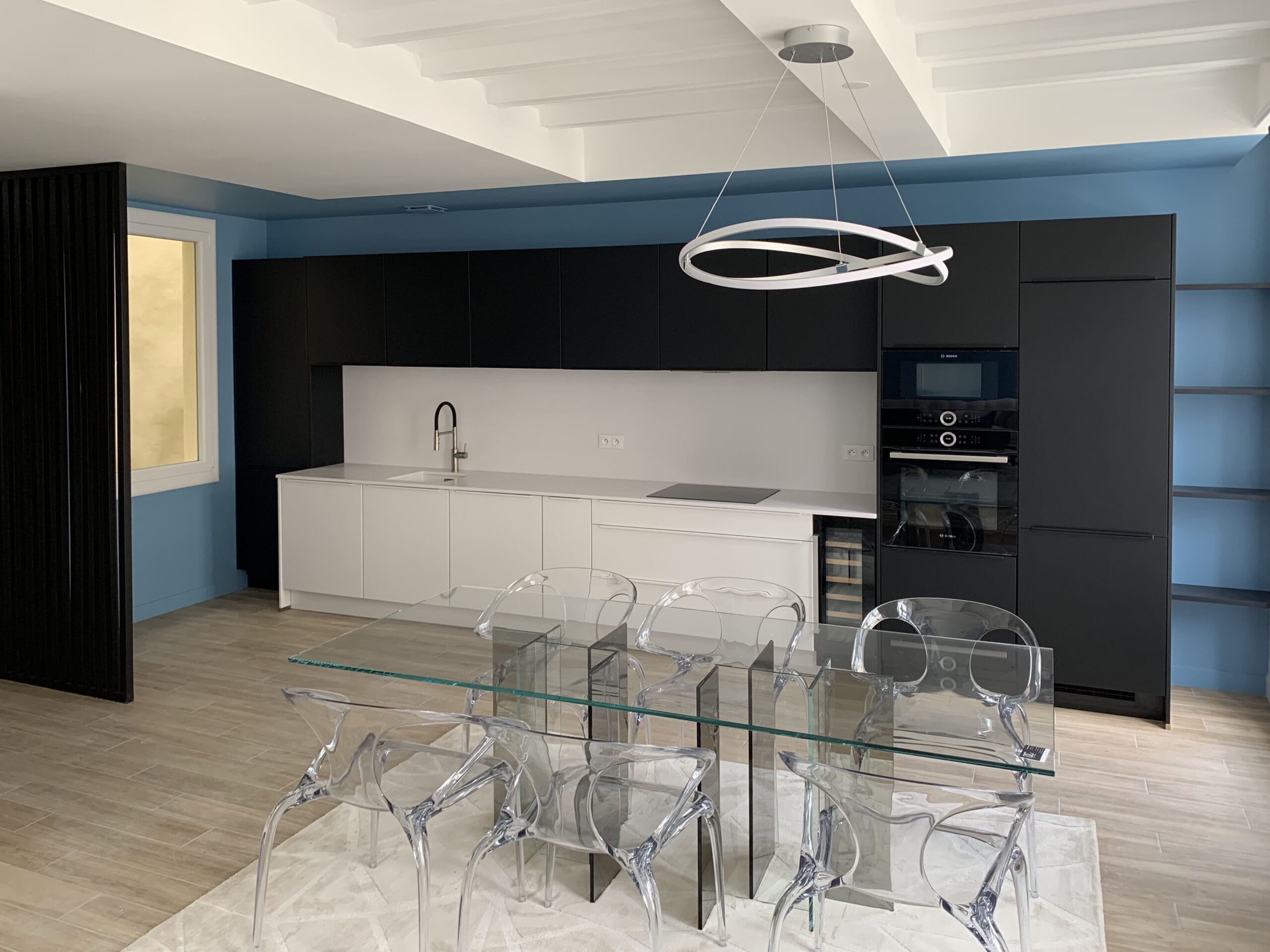 séjour bleu rénovation intérieure